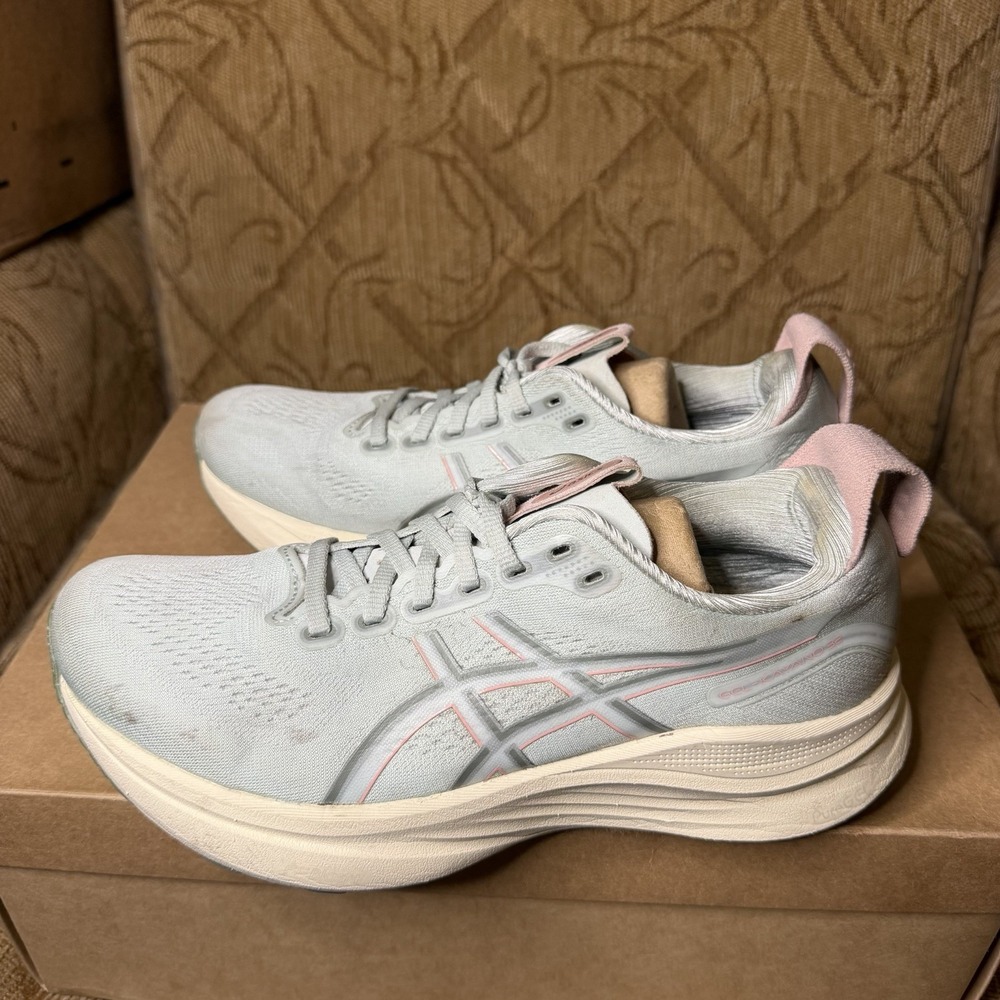 Asics Gel Kayano 32 Rock Cream 1012B970 Women's Size 8 Road Running Shoes